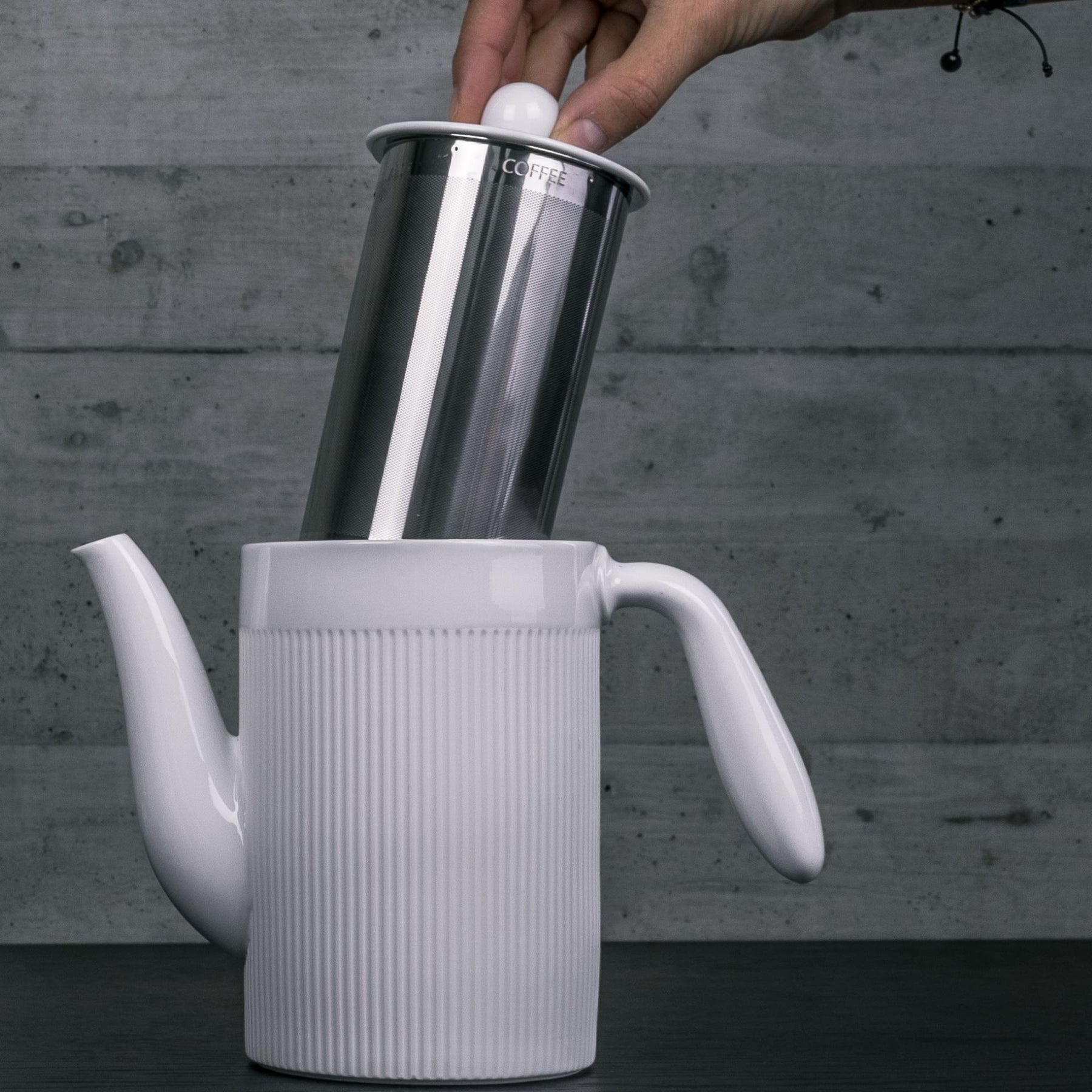 Ionic X-tract Coffee Maker Porcelain